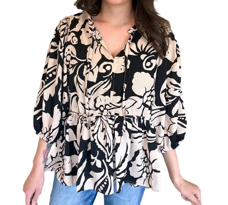 Wardrobe Refresh Bloom Top In Black Mix