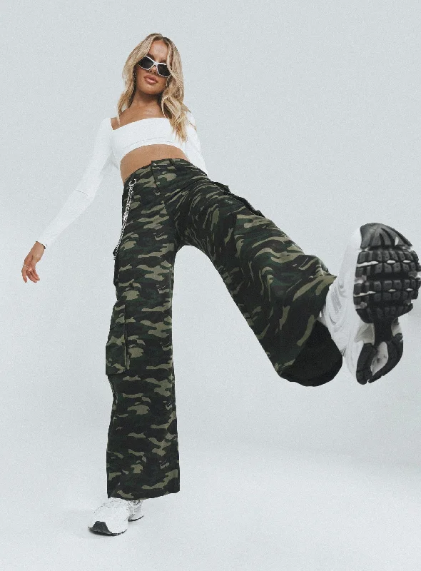 Trendy Women's Collection Now You See Me Pants Camouflage