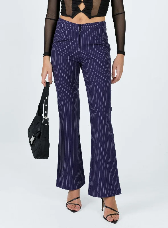 Trendy Women's Wear Hargrave Pinstripe Pants Navy