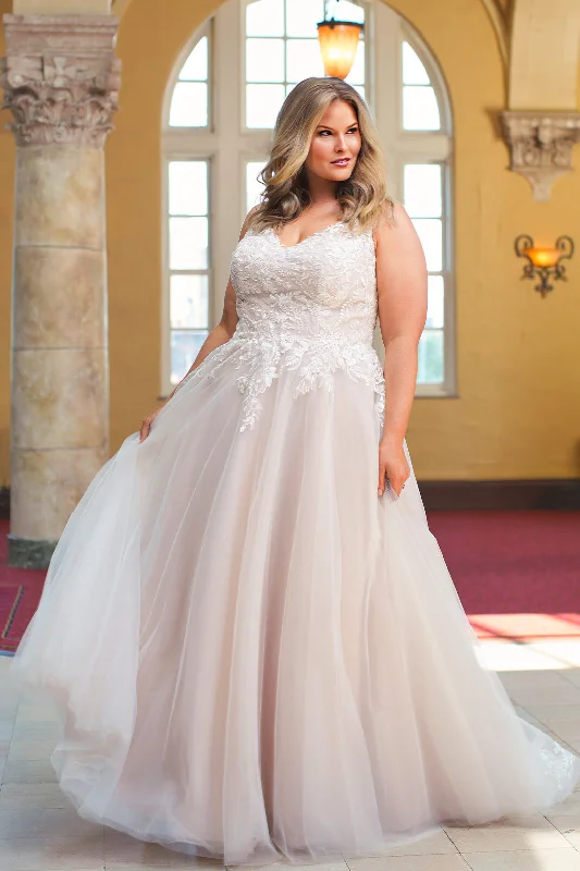 Women's Evening Clothes Aria Wedding Gown