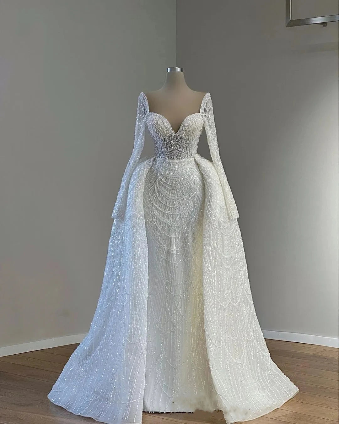 Stylish Women's Clothing Pieces White Mermaid Wedding Dresses With Detachable Train Long Sleeves Pearls Wedding Gowns Vestido Blanco Brides Dresses Stylish Women's Clothing Pieces White Mermaid Wedding Dresses With Detachable Train Long Sleeves Pearls Wedding Gowns Vestido Blanco Brides Dresses