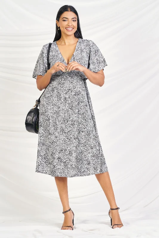 Women's Plus-Size Clothes Black & White Floral Midi Wrap Dress - Regular Fit