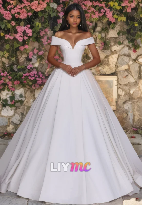 Women's Party Clothes V-Neck Strapless Pleated A-Line Wedding Dress