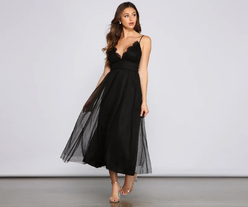 Modern Women's Clothes Poppy Formal Scalloped Charming Lace A-Line Dress