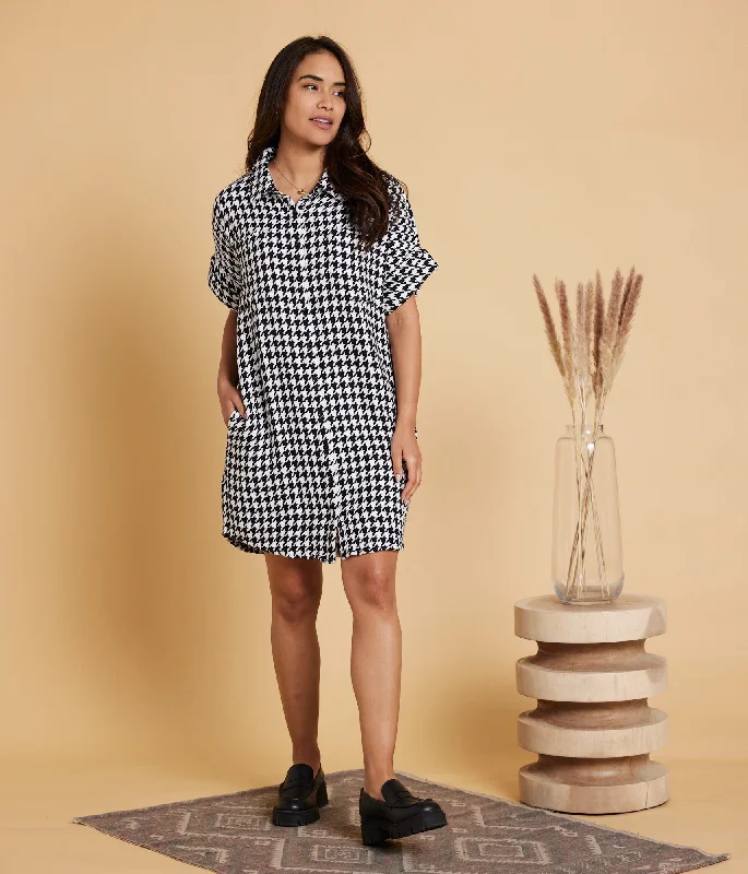 Outfits Ideas Amaris Dress - Houndstooth Black/Pearl