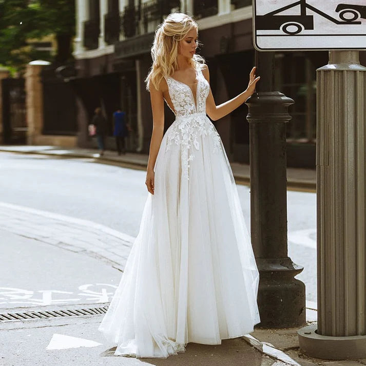 Women's Tops And Clothing Boho Wedding Dress V-Neck Appliques Lace A-Line Tulle Bride Gown Button Beach Simple Bridal Robe Vestidos De Novia Women's Tops And Clothing Boho Wedding Dress V-Neck Appliques Lace A-Line Tulle Bride Gown Button Beach Simple Bridal Robe Vestidos De Novia