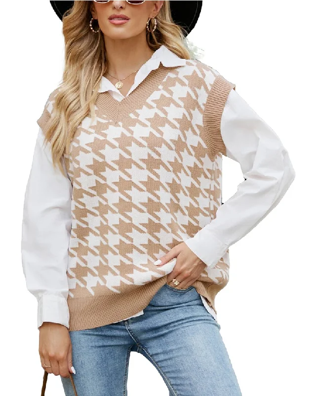 Trendy Athleisure Clothing For Women Cercei Studio V-Neck Sweater