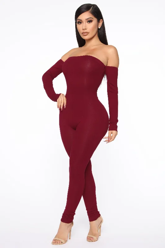 Dive Into Trendy Women's Fashion Soothe Off Shoulder Jumpsuit - Burgundy