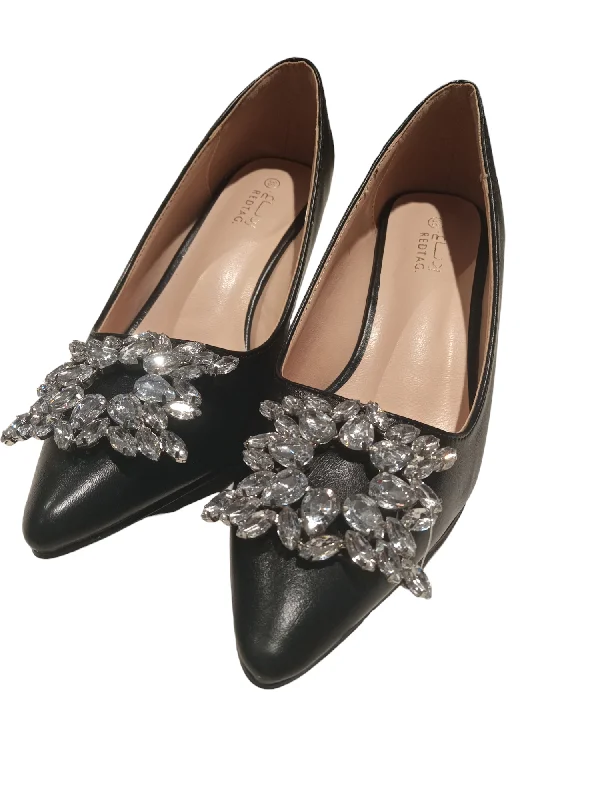 Playful Fashion Offers Black Court With Embellishment