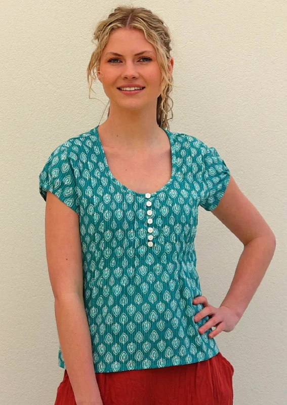 Chic And Trendy Yasmin Top Azure