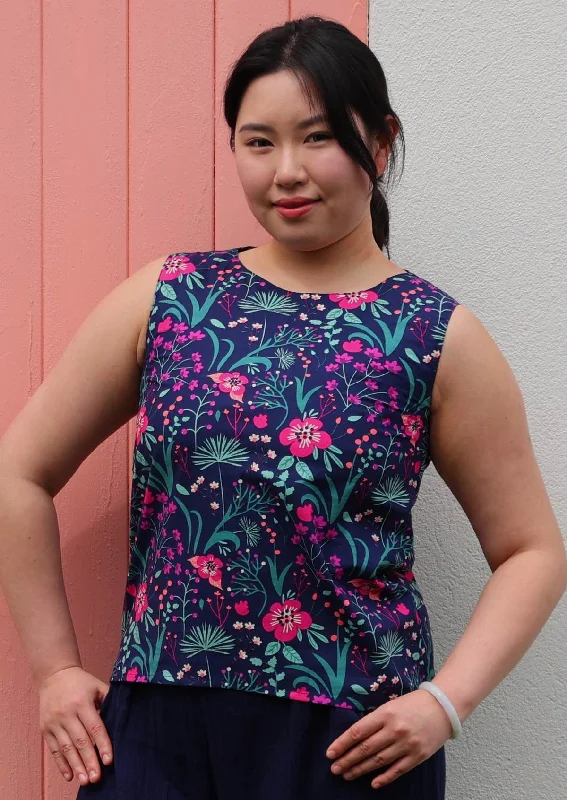 Chic Style, Always In Vogue Eden Top Dianthus