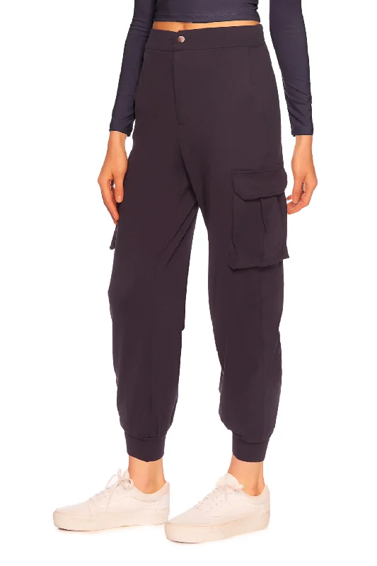 Modern Women's Wardrobe Essentials cargo pant